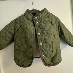 Old Navy Baby Jacket, Quilted Hearts with Fleece Lining LIKE NEW, 3-6 months